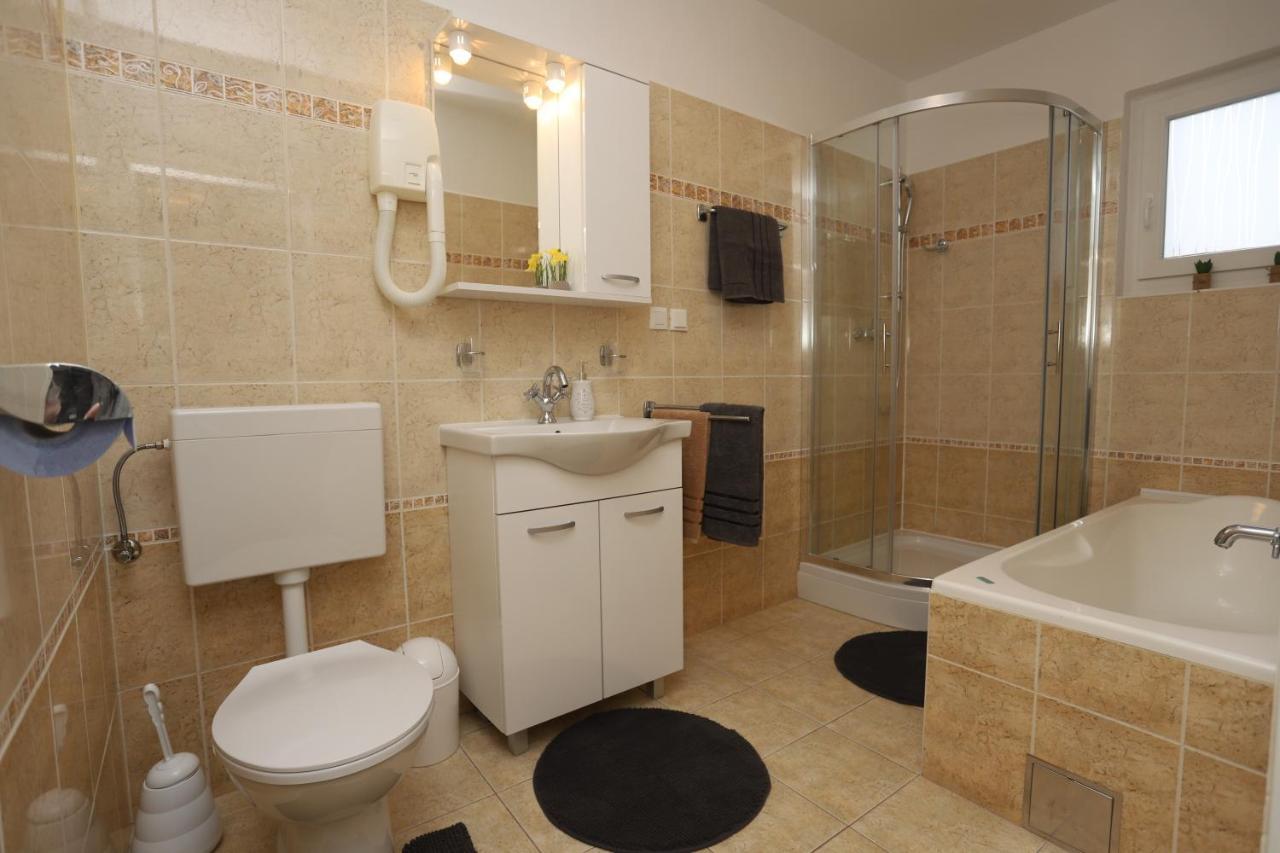 Apartman Perla Deluxe Poreč Buitenkant foto